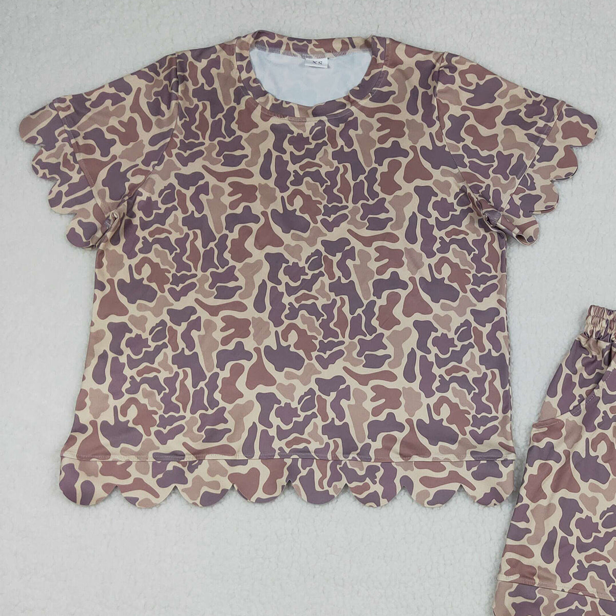 4.9 GSSO3233 RTS NO MOQ （In stock）Khaki camo scallop top shorts adult women summer outfits