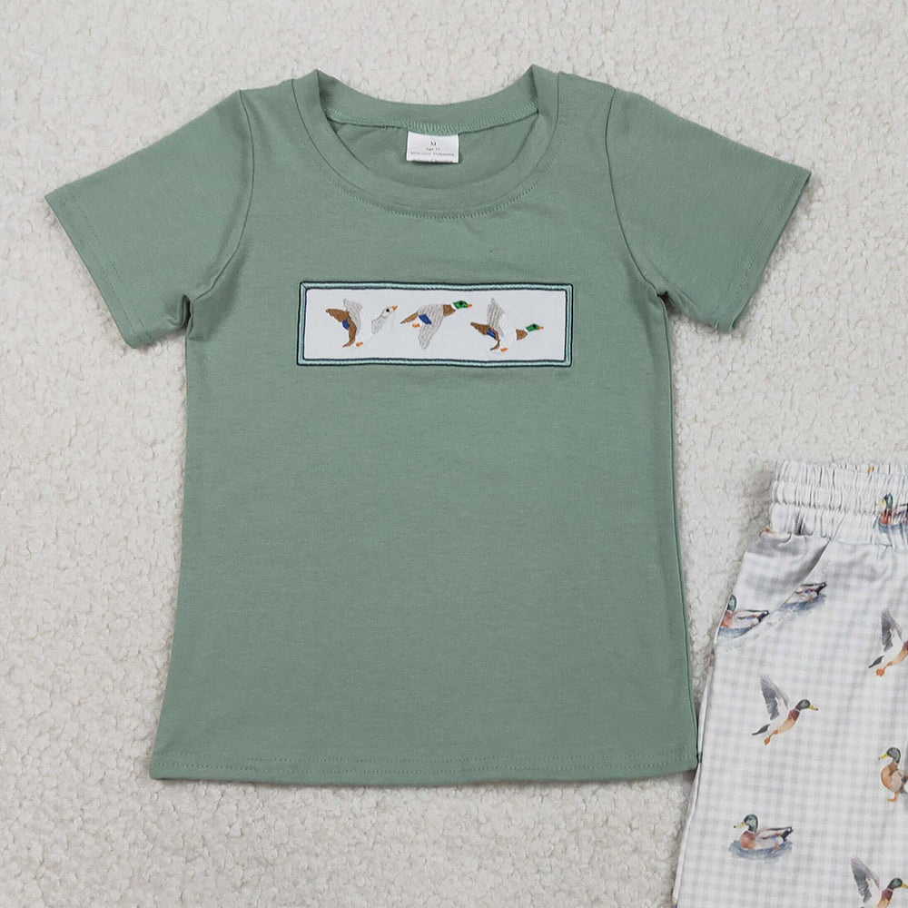 1.28 RTS NO MOQ （In stock）BSSO1639 Embroidery Ducks Baby Boys Top Checked Pockets Short Hunting Clothes Sets