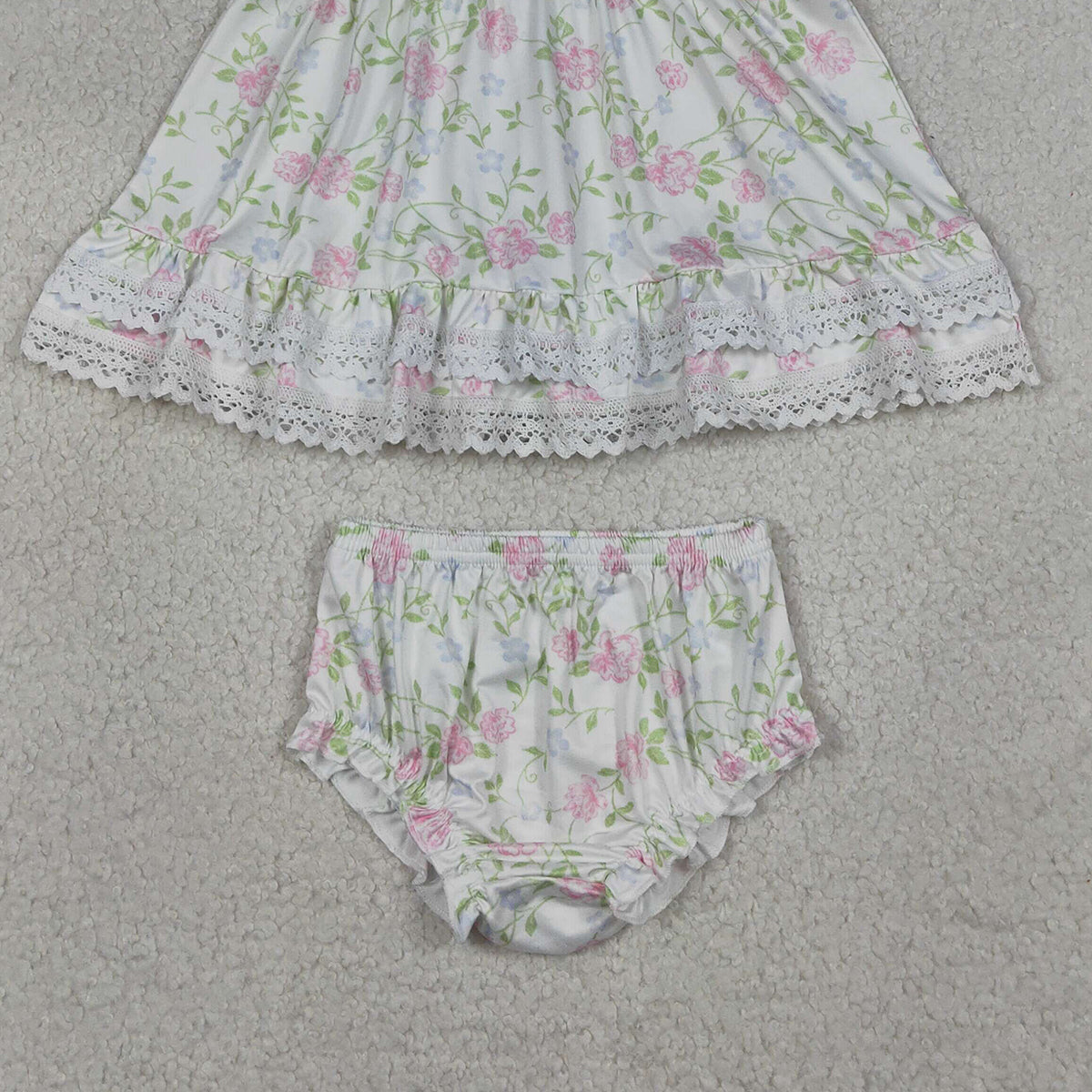 4.13 GBO0498 RTS NO MOQ （In stock ）Floral Mama's mini smocked tunic bummies girls set