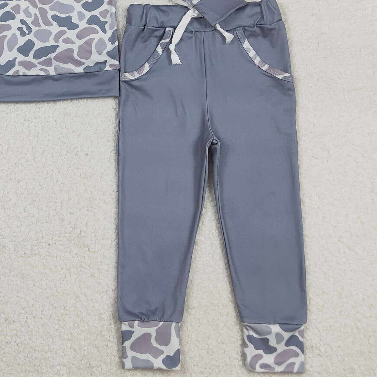 11.20 RTS NO MOQ （In stock）BLP1335 Embroidery Mama's Boy Baby Boys Grey Camo Pockets Jogger Pants Clothes Sets