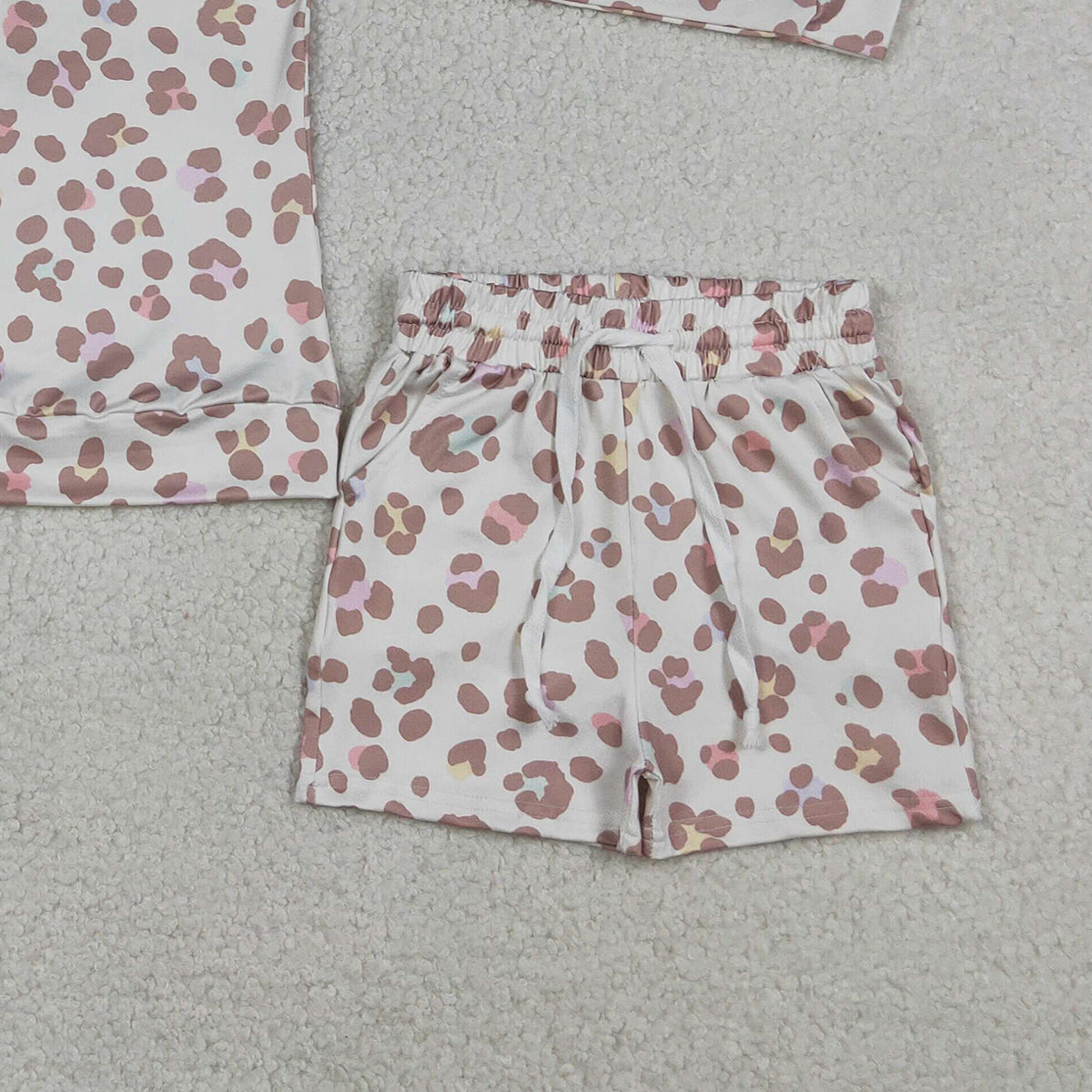 4.7 GLS0093 RTS NO MOQ （In stock ）Long sleeves leopard top shorts kids girls outfits