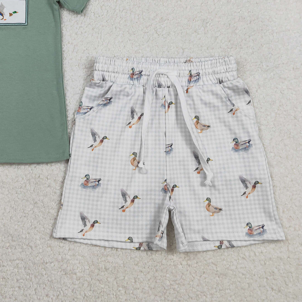 1.28 RTS NO MOQ （In stock）BSSO1639 Embroidery Ducks Baby Boys Top Checked Pockets Short Hunting Clothes Sets