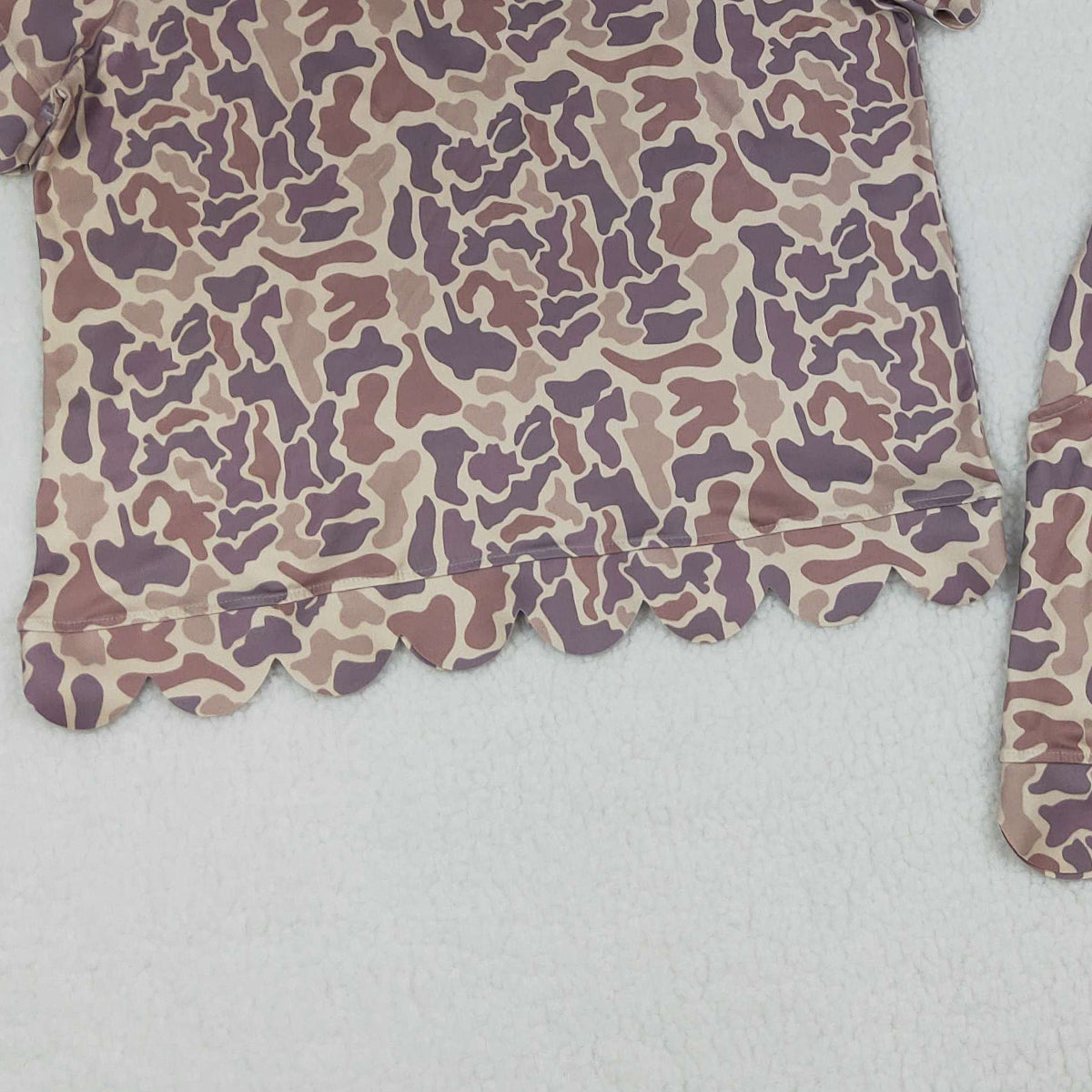 4.9 GSSO3233 RTS NO MOQ （In stock）Khaki camo scallop top shorts adult women summer outfits