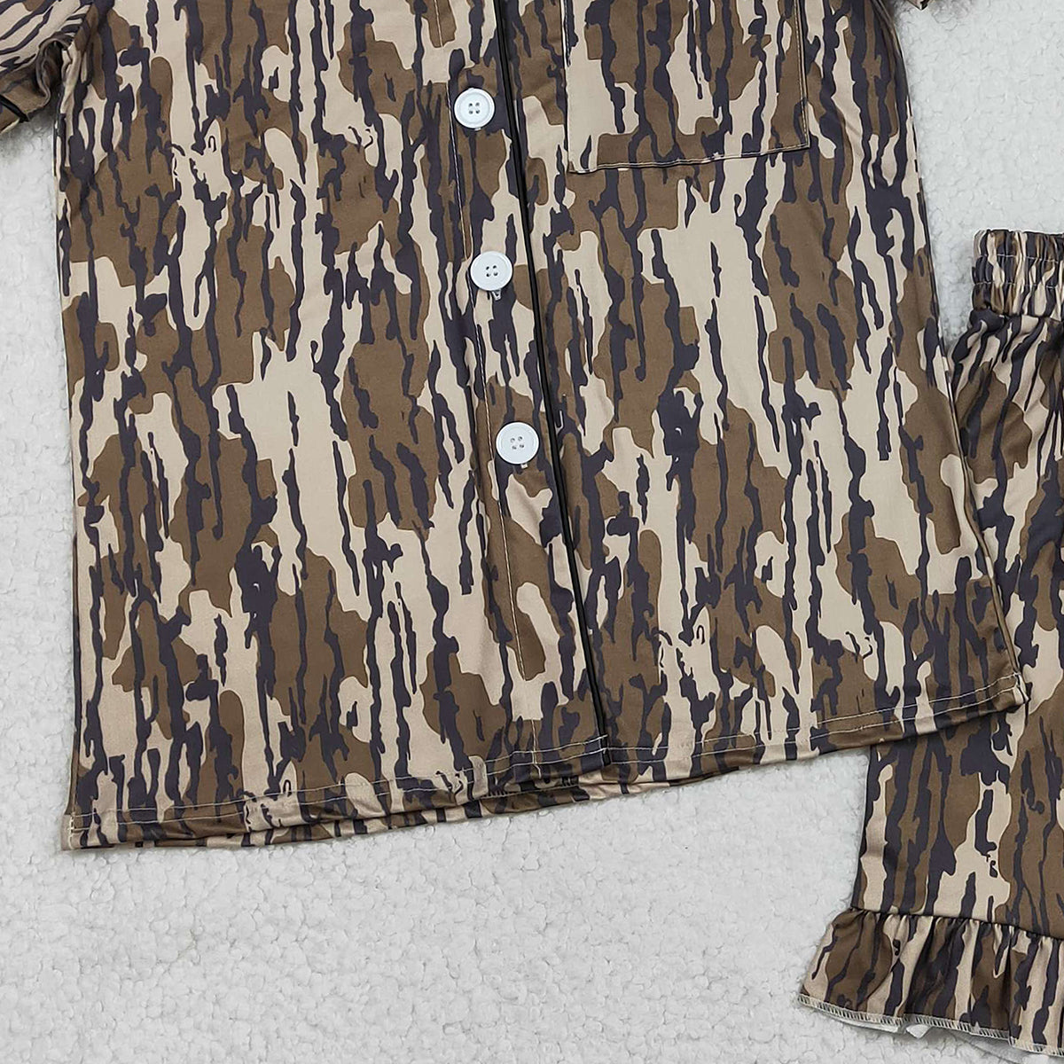 1.31 RTS NO MOQ （In stock）GSSO3136 Adult Women Southern Olive Camo Button Pocket Top Ruffle Shorts Pajamas Set