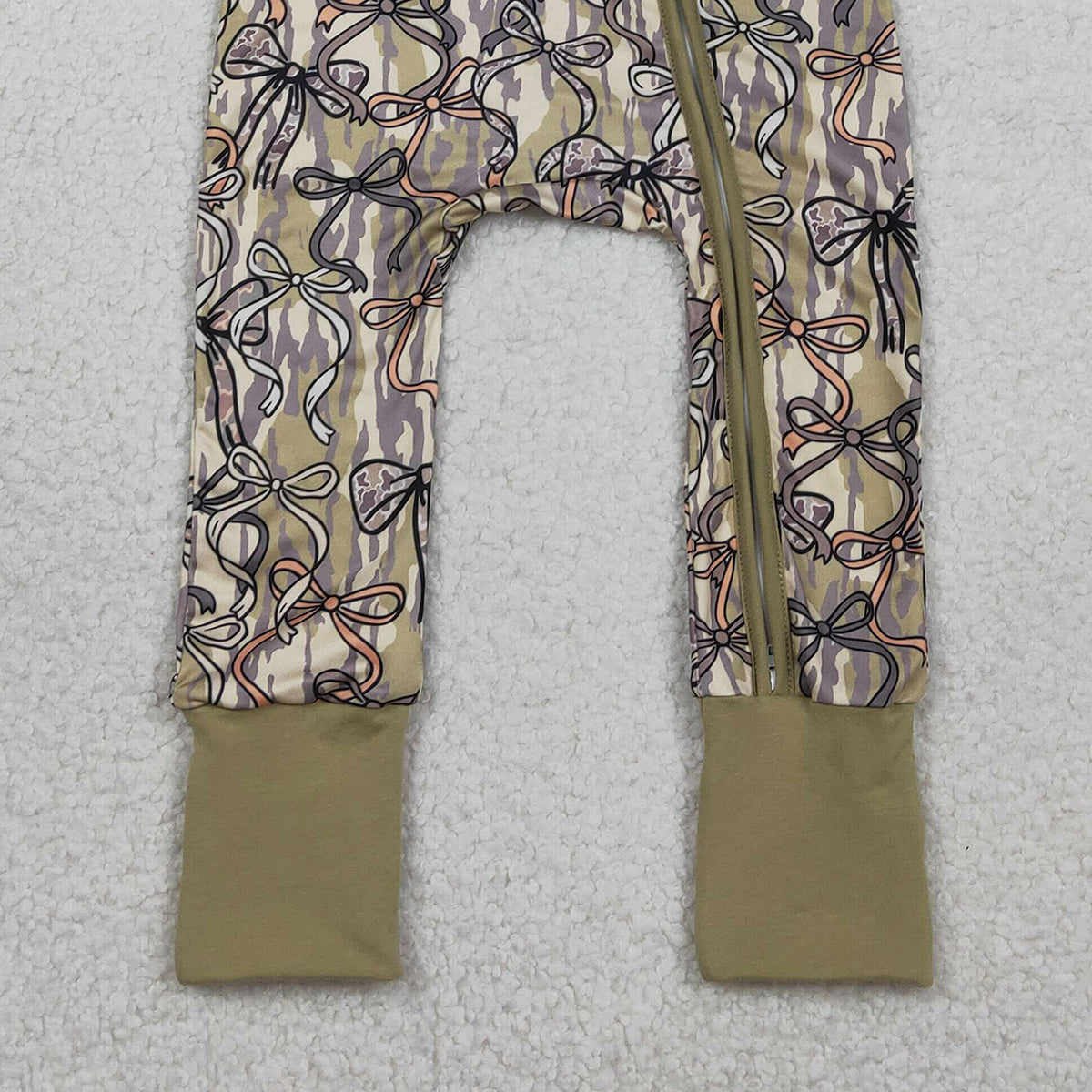 2.3 RTS NO MOQ （In stock）SR3931 Baby Girls Southern Olive Camo Bows Two Way Zip Convertible Rompers