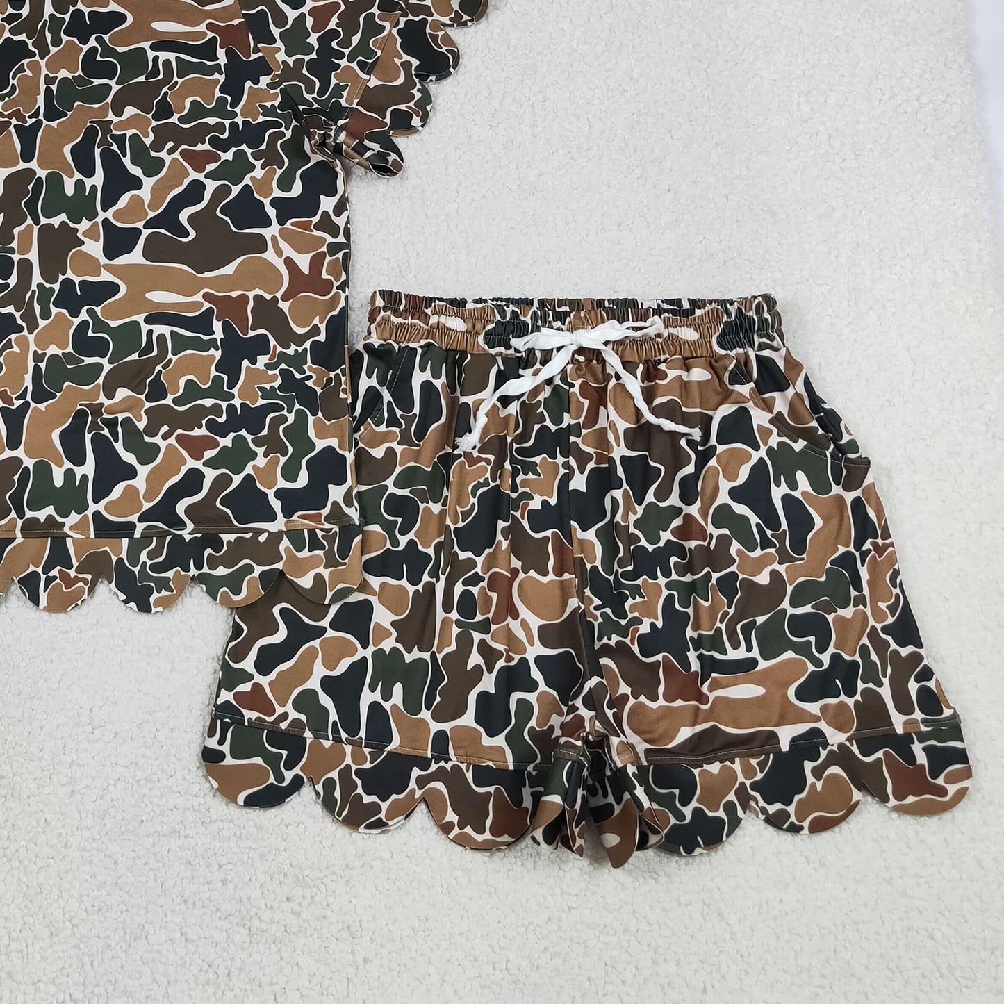 GSSO3234 RTS NO MOQ （In stock）Brown camo scallop top shorts adult women summer outfits