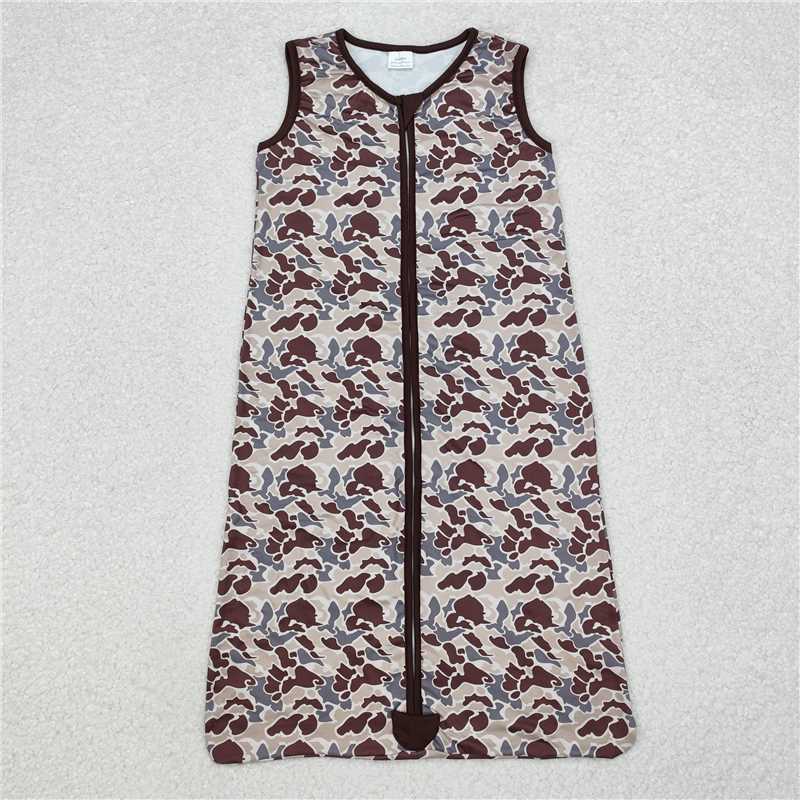BL0140  Baby Newborn Fall Camo Zip Gowns