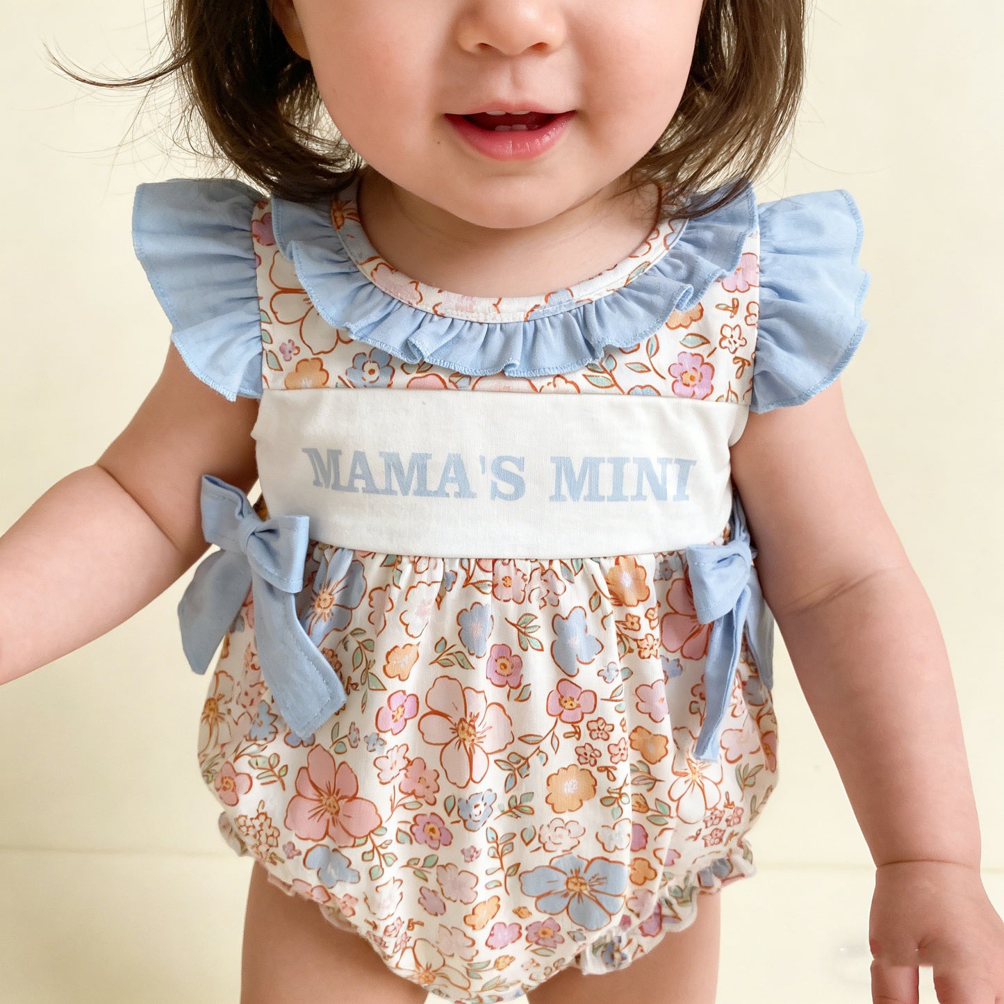4.2 SR3973 RTS NO MOQ （In stock) Flutter sleeves mama's mini floral baby girls romper