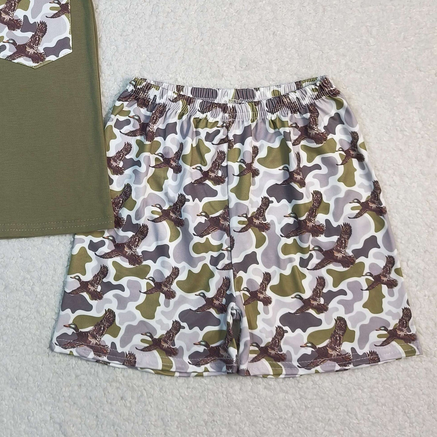 BSSO1856 RTS NO MOQ （In stock ）Short sleeves pocket top duck camo shorts boys outfits