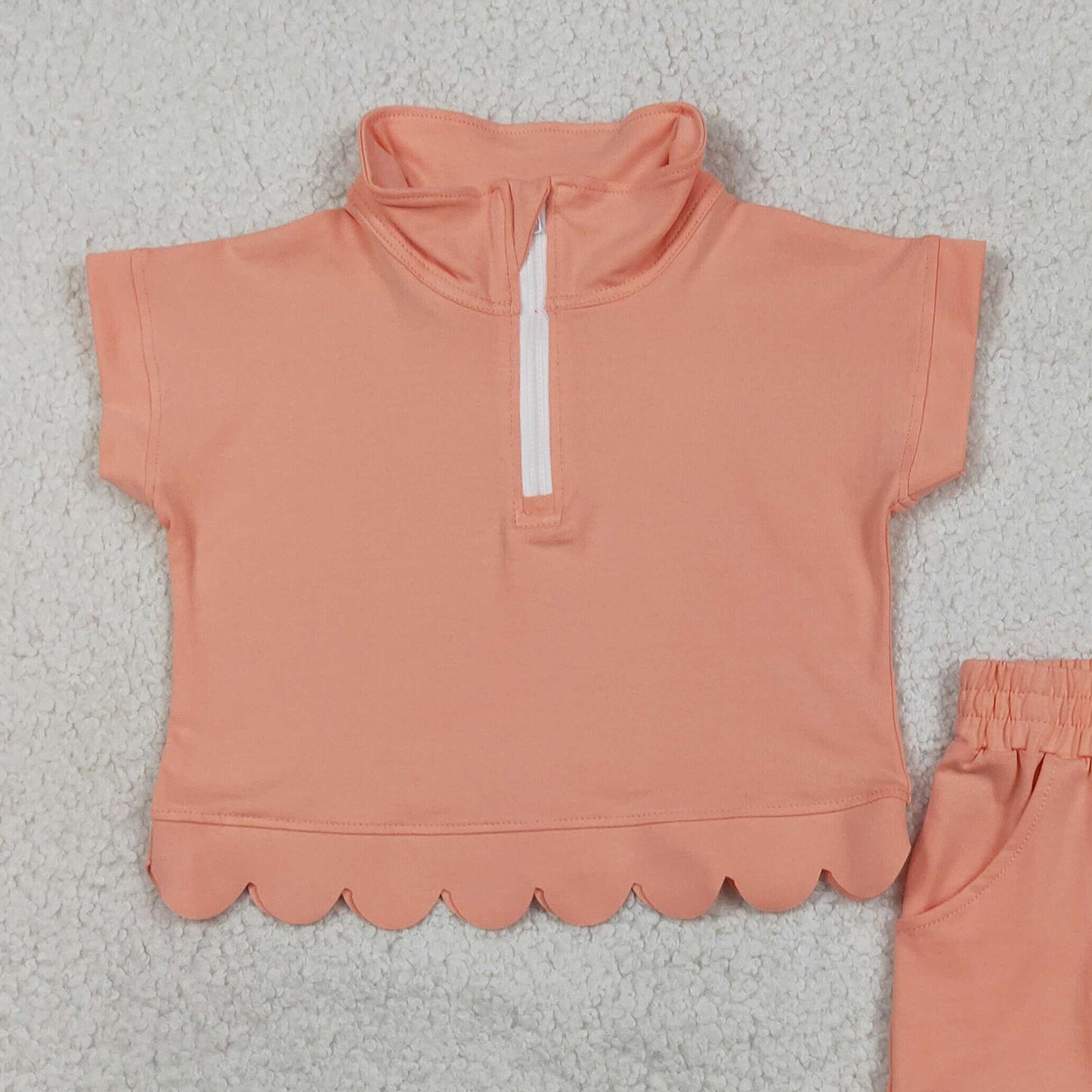 GSSO3374  RTS NO MOQ （In stock）Baby Girls Summer Fashion Short Sleeve Peach Zipper Scallop Pullover Top Pockets Short Checked Set