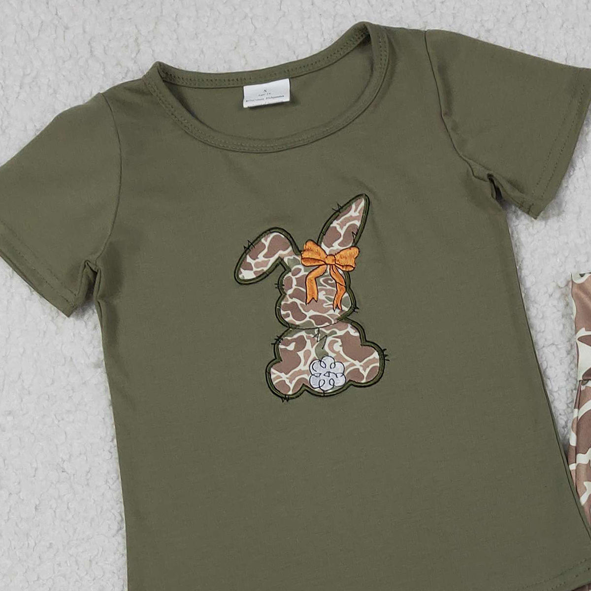 3.17 RTS NO MOQ （In stock）GSPO2110 Summer Baby Girls Embroidery Camo Rabbit Shirt Top Bell Bottom Pants Easter Clothes Sets
