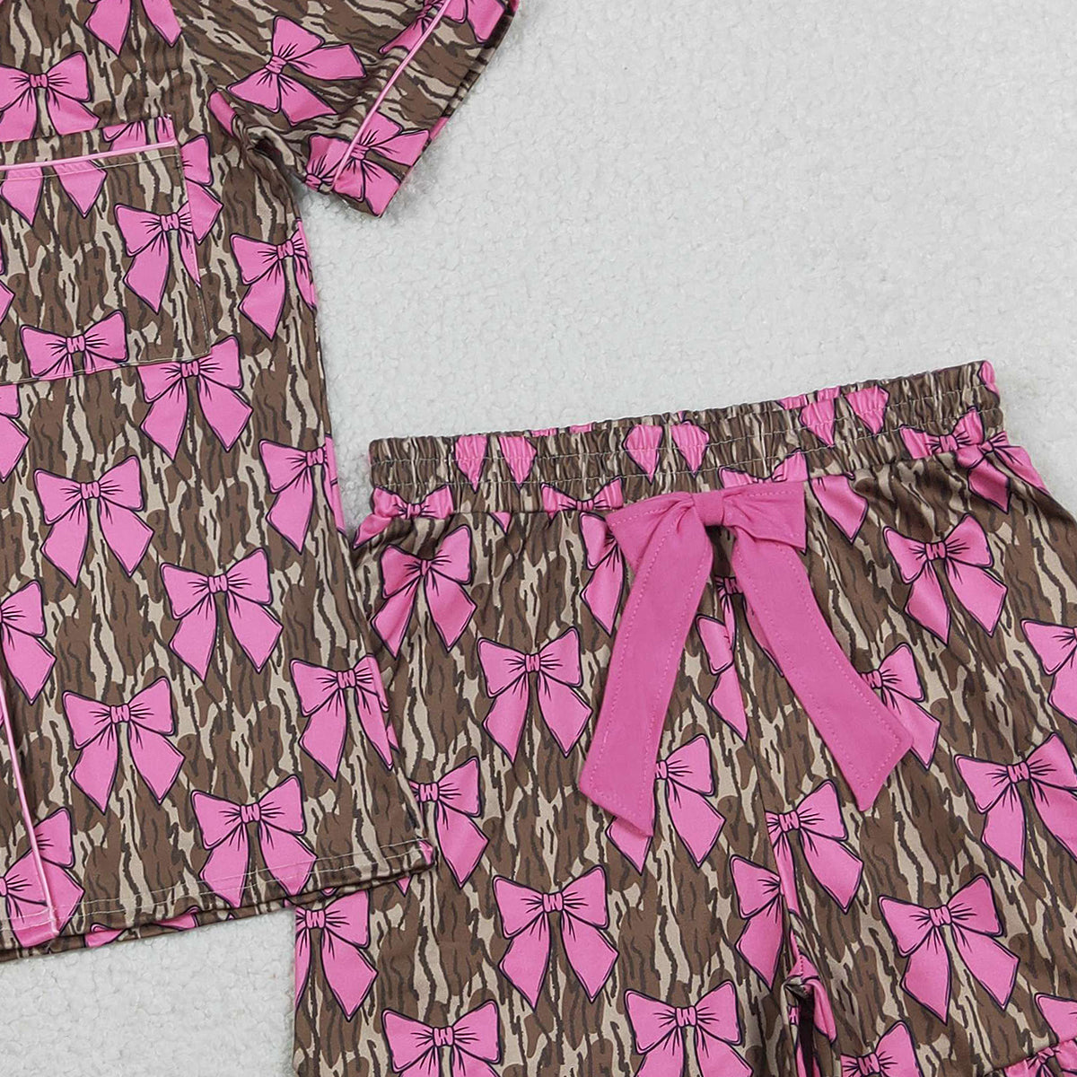 1.31 RTS NO MOQ （In stock）GSSO3137 Adult Women Southern Olive Camo Bows Button Pocket Top Ruffle Shorts Pajamas Set