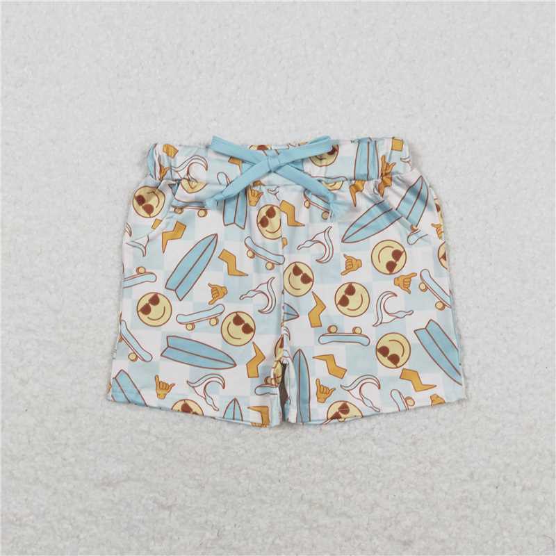 SS0200 Glasses smiley face skateboard plaid shorts