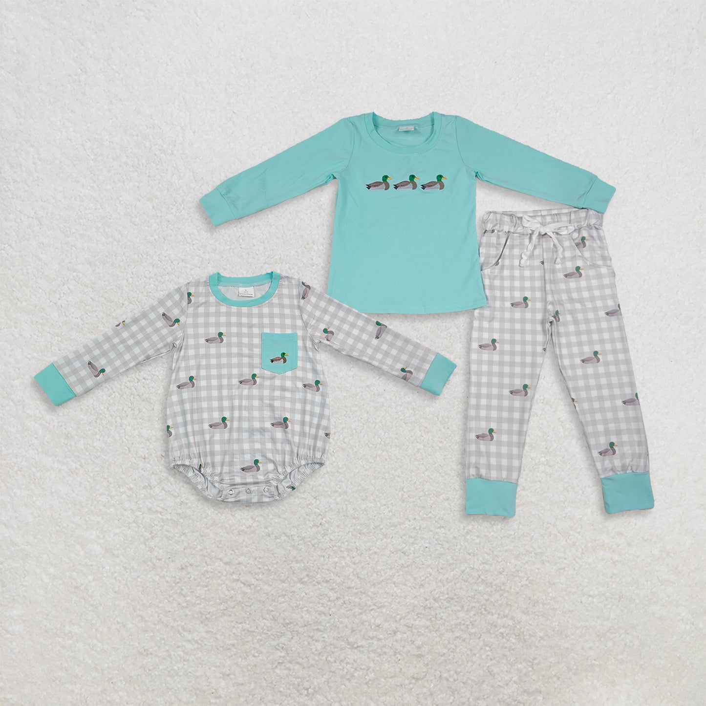 RTS NO MOQ Sibling Embroidery Ducks Baby Boys Top Pockets Checked Jogger Hunting Sets And Romper