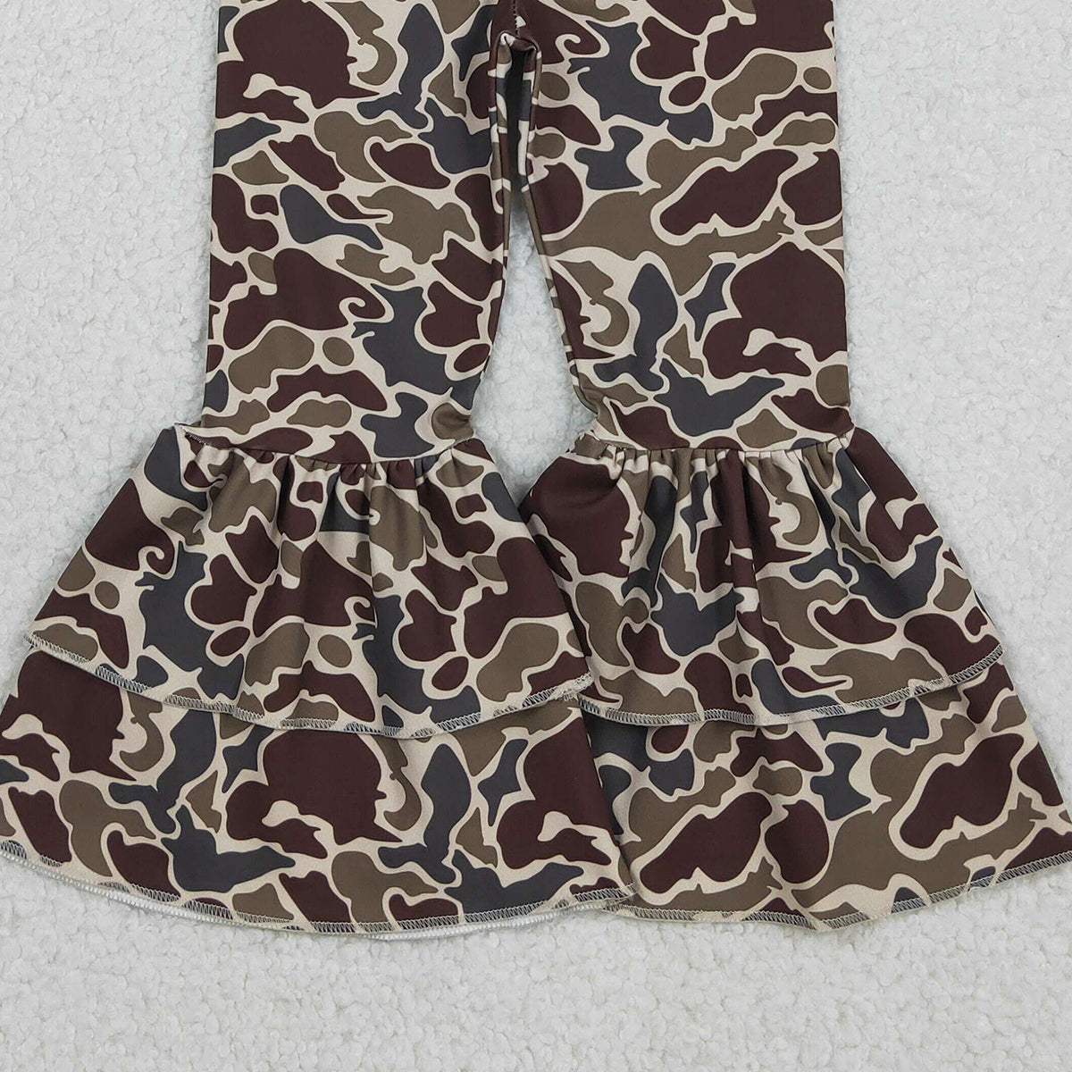 12.3 RTS NO MOQ （In stock）P0888 Baby Girls Dark Khaki Camo Yoga Active Ruffle Bell Bottom Pants