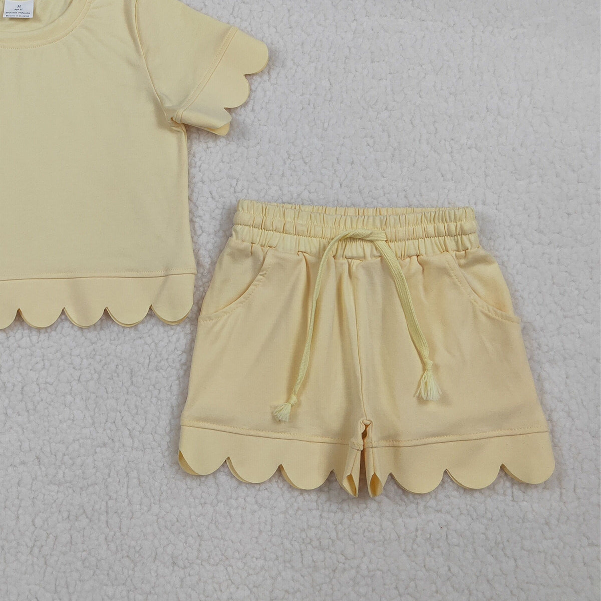 3.25 RTS NO MOQ （In stock）GSSO3175 Kids Clothing for Baby Girls Short Sleeve Yellow Shirts Top Shorts Scallop Clothes Sets
