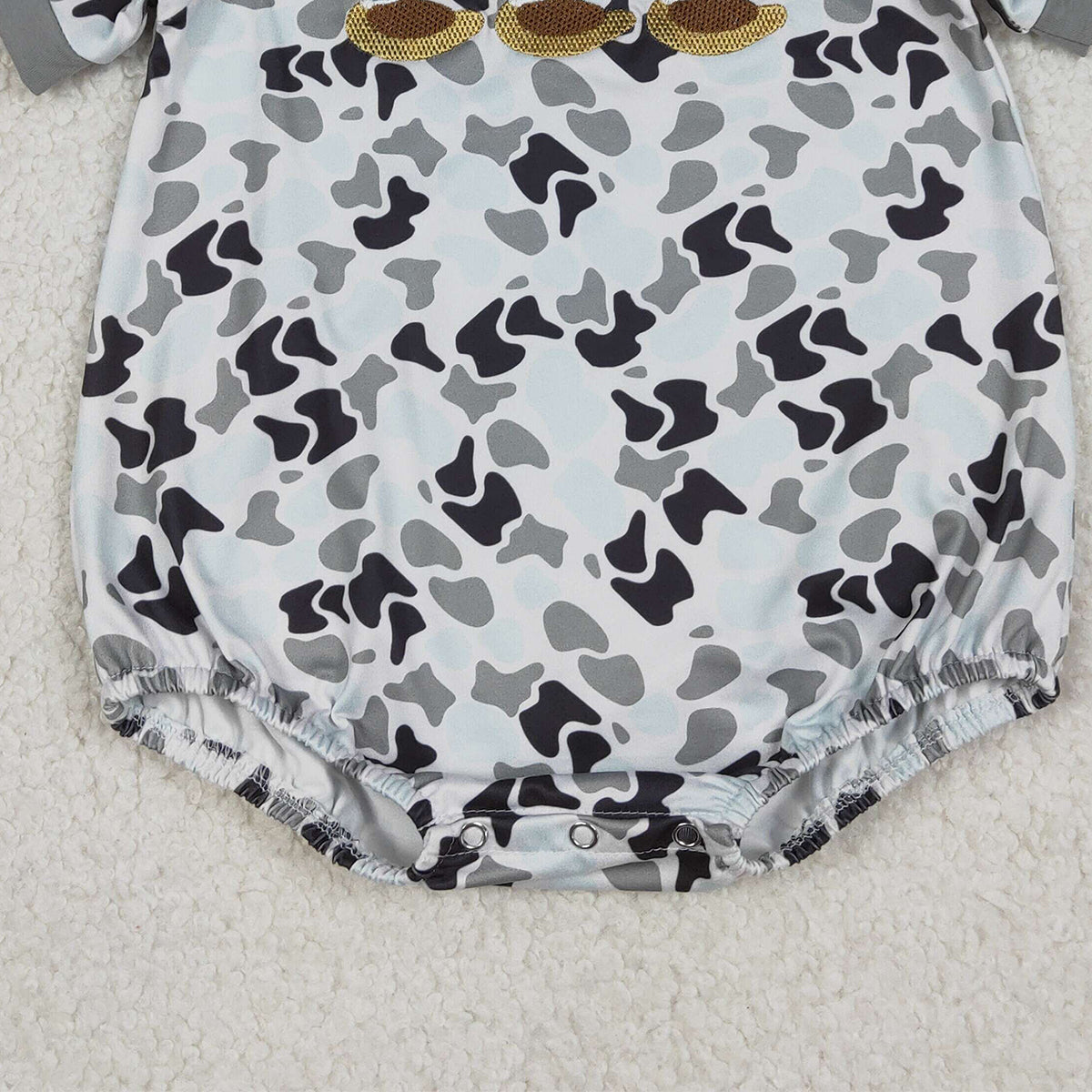 1.9 RTS NO MOQ （In stock）SR3571 Baby Boys Rompers Embroidery Ducks Baby Boys Southern Grey Camo Hunting Rompers