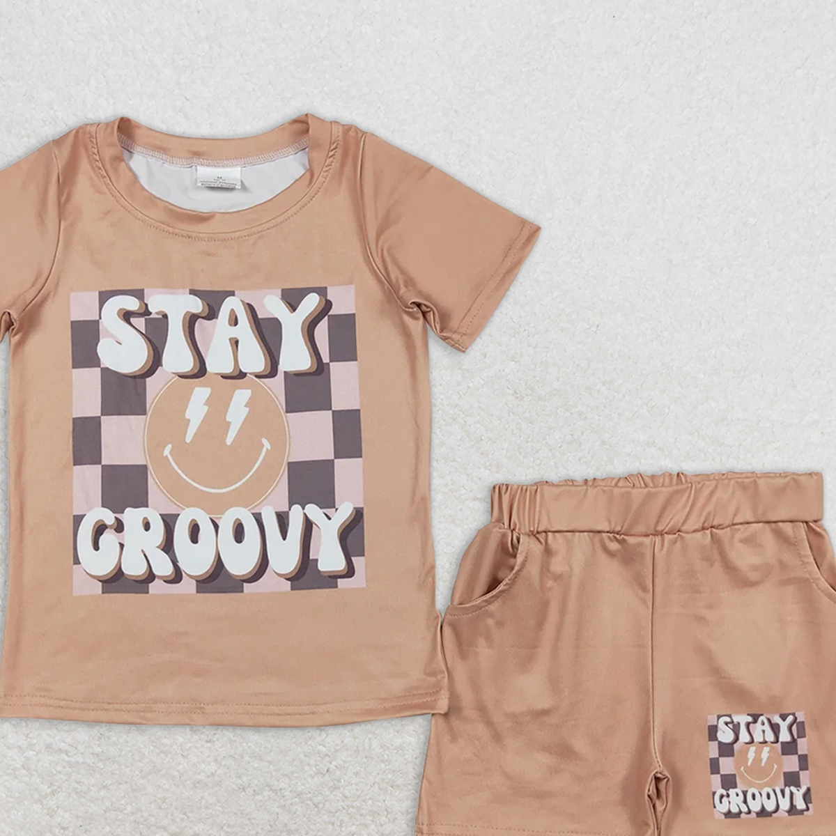 BSSO0613 RTS NO MOQ Baby Boys Summer Boys Outfits Baby Boys Stay Groovy Shirt Khaki Shorts Outfits Clothes Sets