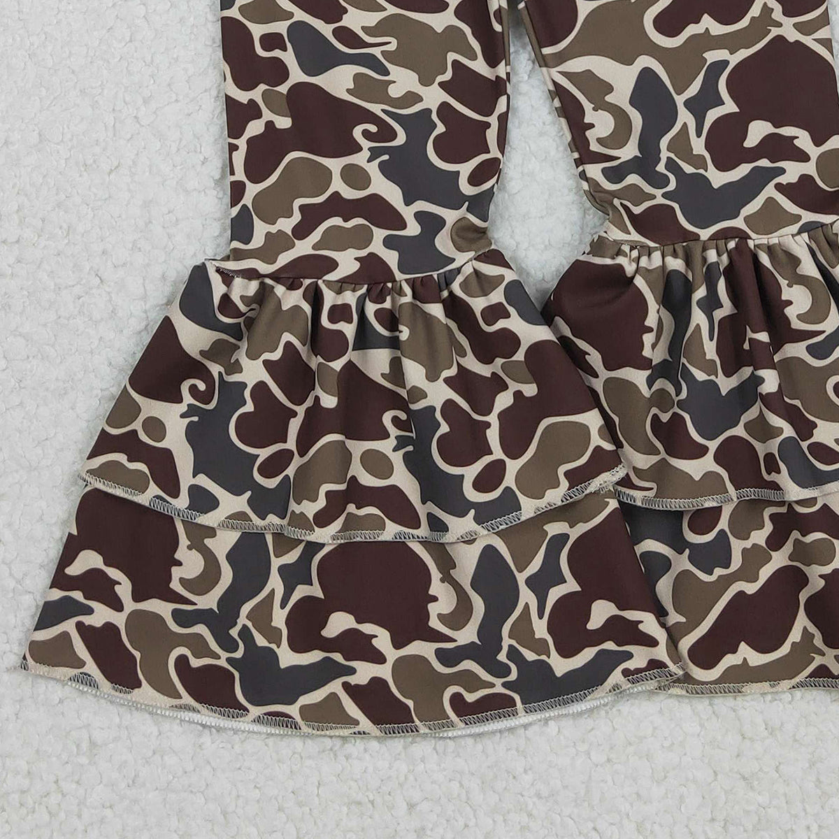12.3 RTS NO MOQ （In stock）P0888 Baby Girls Dark Khaki Camo Yoga Active Ruffle Bell Bottom Pants