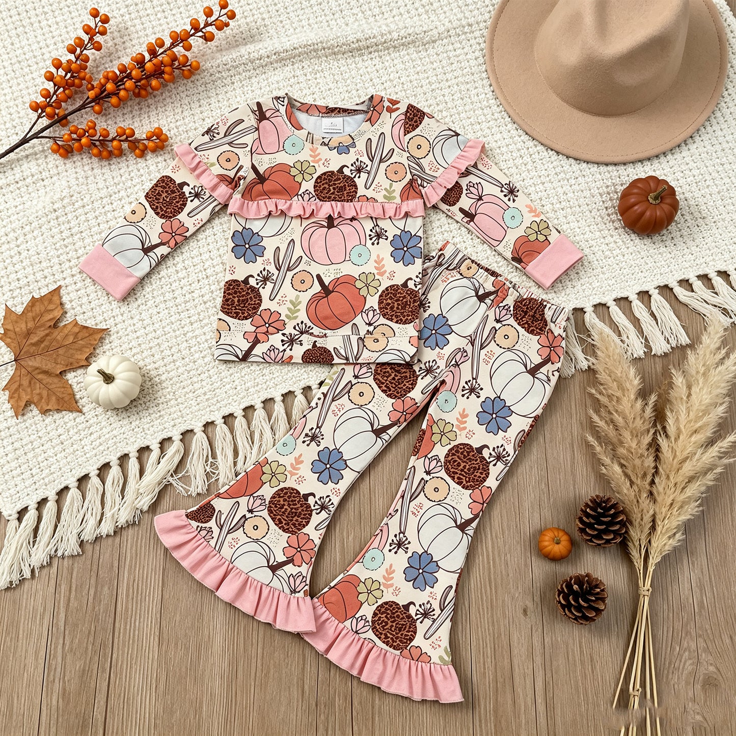 GLP3502 RTS NO MOQ （In stock）milk silk Baby Girls Santa Green Stripe Print Long Sleeve Top Bell Bottom Flare Pants Christmas Set（副本）