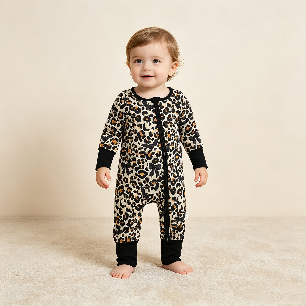 RTS NO MOQ milk silk LR3242 Baby Boys Leopard Bats Halloween Print Two Way Zip Front Convertible Romper