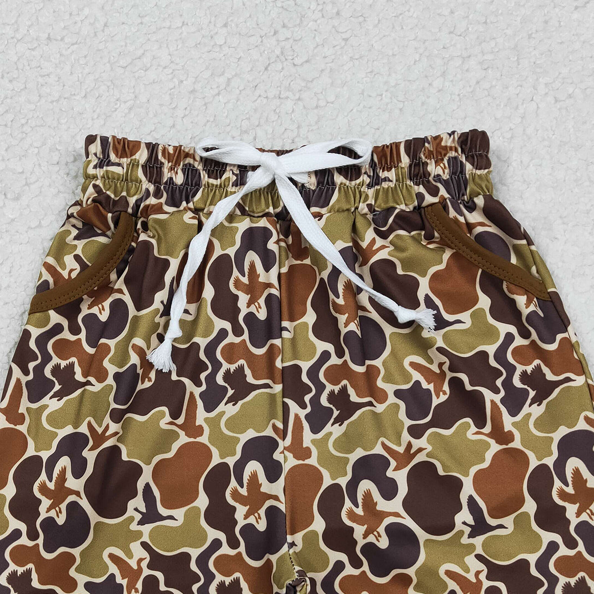 3.6 RTS NO MOQ （In stock）SS0673 Baby Boys Olive Brown Ducks Camo Hunting Pockets Shorts Bottom