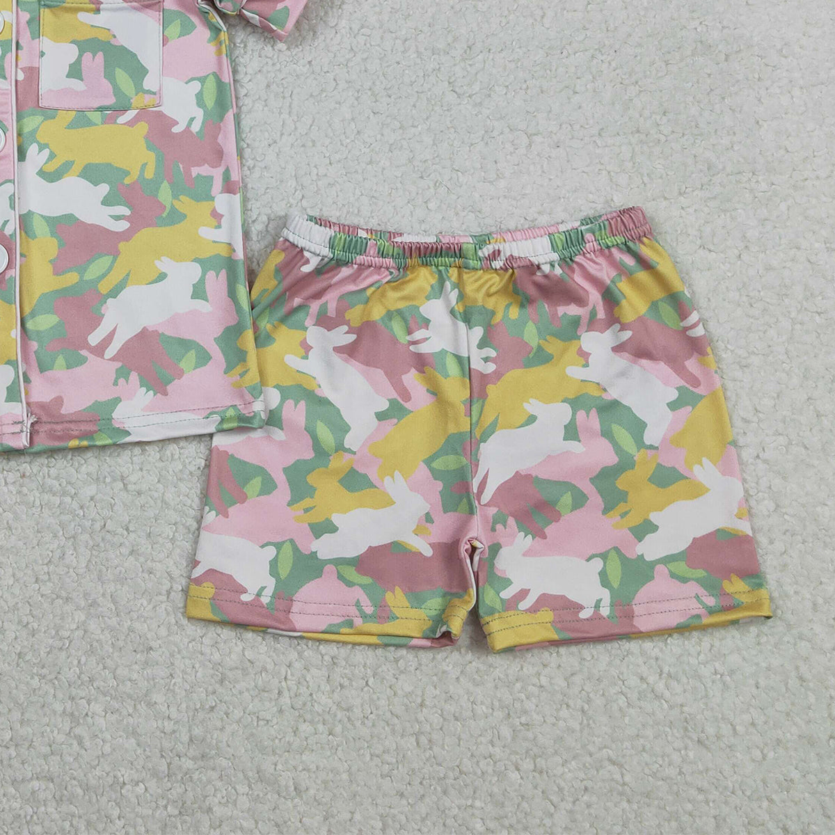 1.24 RTS NO MOQ （In stock）GSSO2972 Baby Girls Rabbits Camo Button Pocket Top Shorts Easter Pajamas Sets