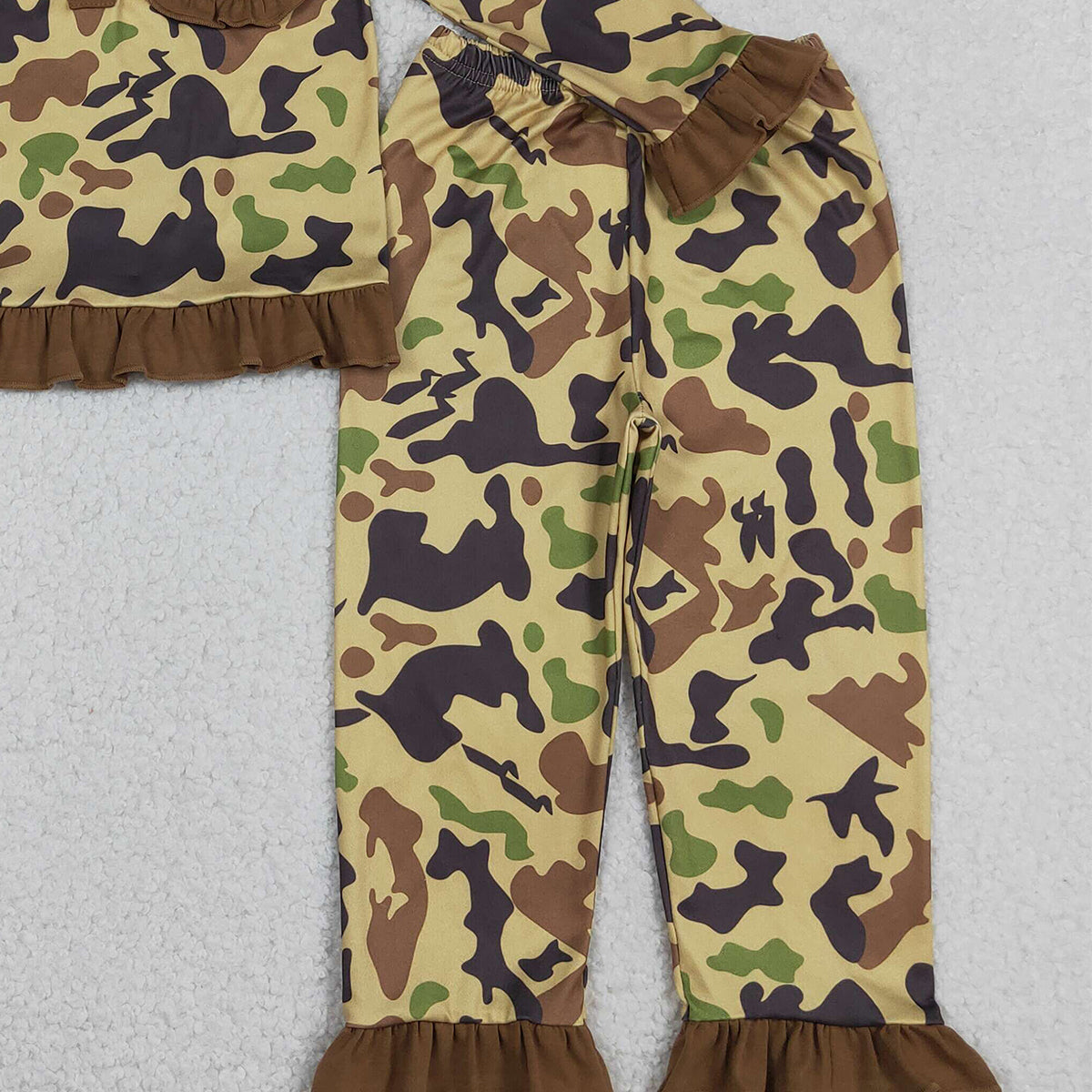 12.17 RTS NO MOQ （In stock）GLP1355 Baby Girls Brown Camo Pocket Button Top Ruffle Pants Hunting Pajamas Sets