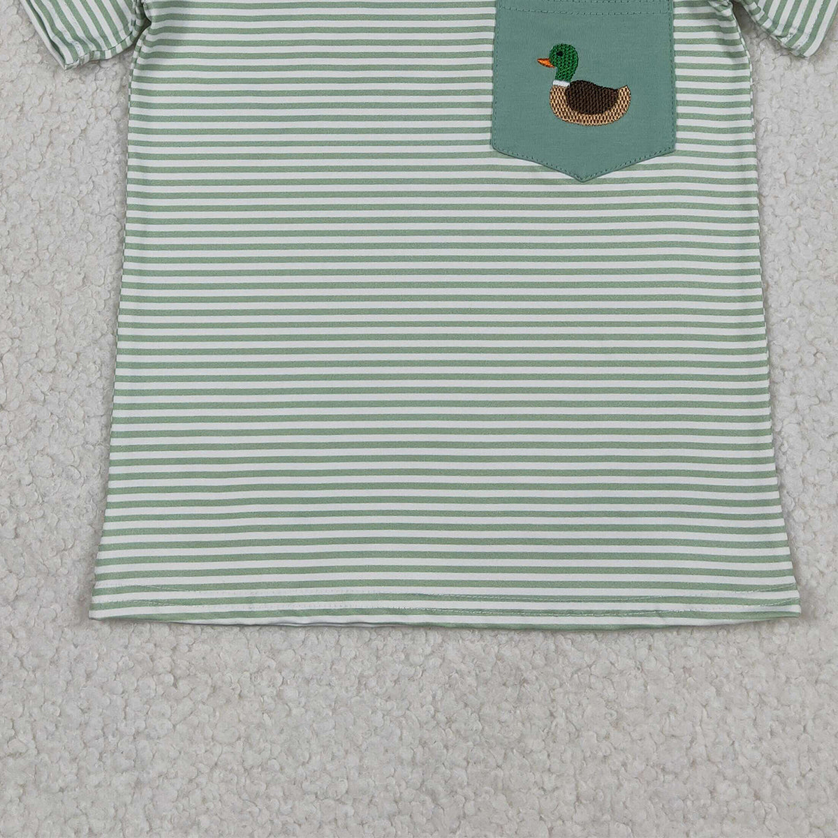 12.25 RTS NO MOQ （In stock）BT1557 Embroidery Duck Baby Boys Green Stripe Pocket Hunting T-shirts Top
