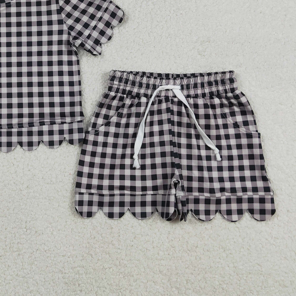 3.27 RTS NO MOQ （In stock）GSSO3182 Kids Clothing for Baby Girls Short Sleeve  Black Checked Top Shorts Scallop Clothes Sets