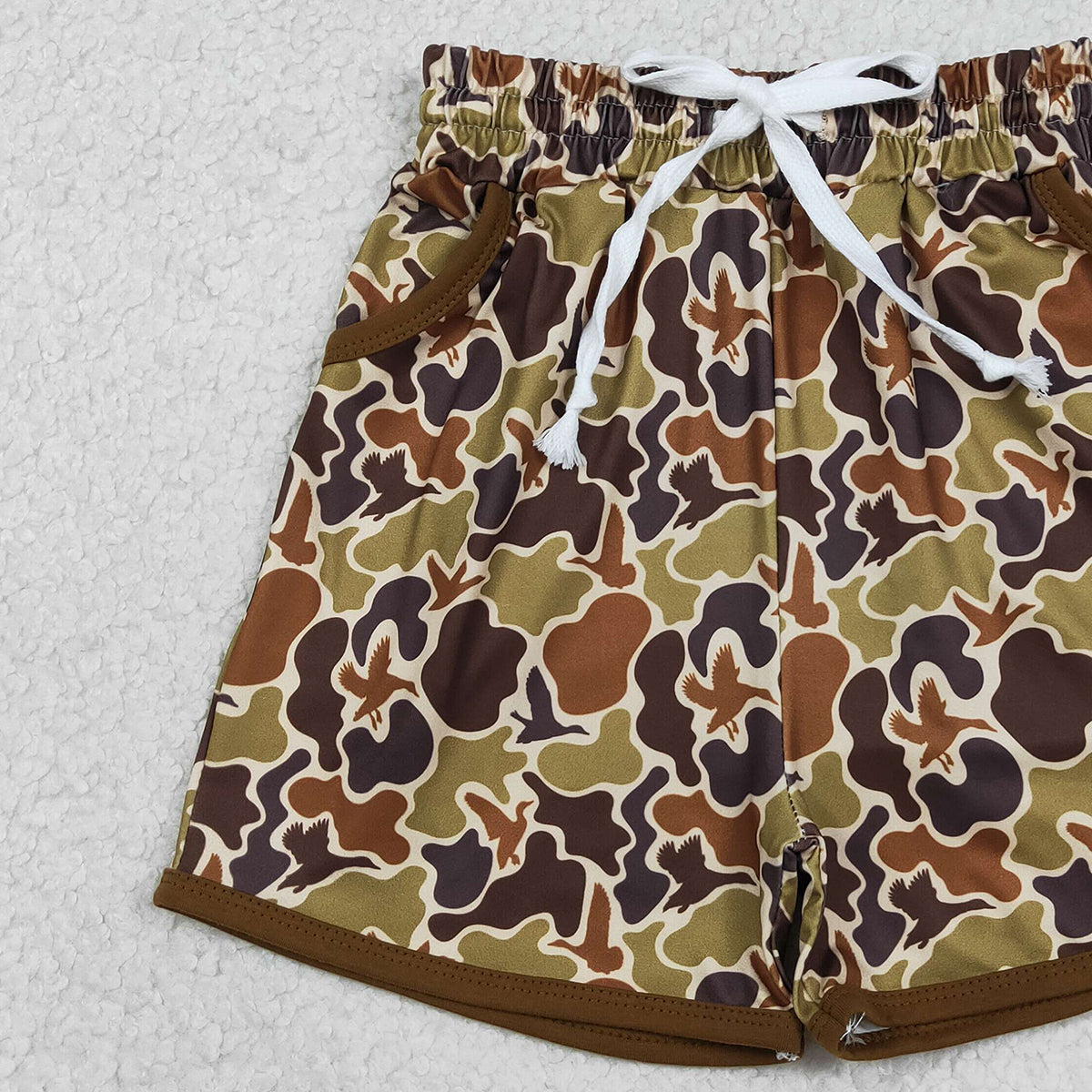 3.6 RTS NO MOQ （In stock）SS0673 Baby Boys Olive Brown Ducks Camo Hunting Pockets Shorts Bottom