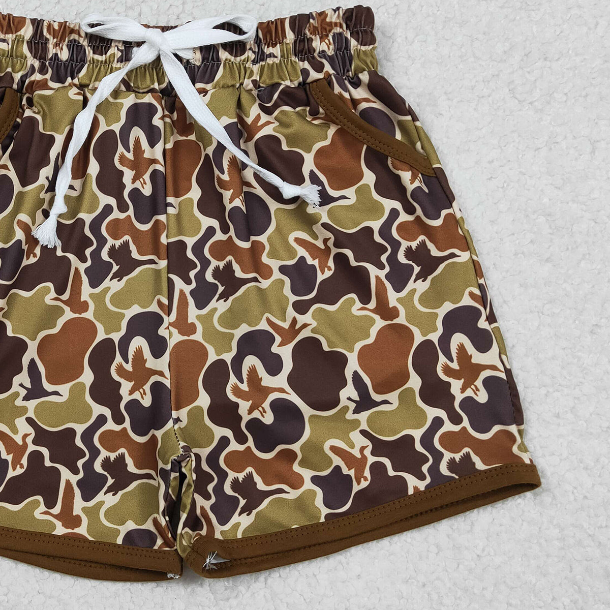 3.6 RTS NO MOQ （In stock）SS0673 Baby Boys Olive Brown Ducks Camo Hunting Pockets Shorts Bottom