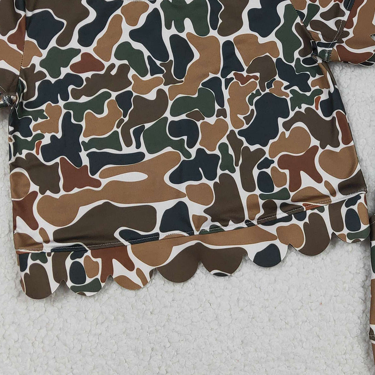 3.14 RTS NO MOQ （In stock）GSSO3228 Fashion Clothing For Baby Girls Short Sleeve Dark Brown Camo Top Scallop Shorts Clothes Sets