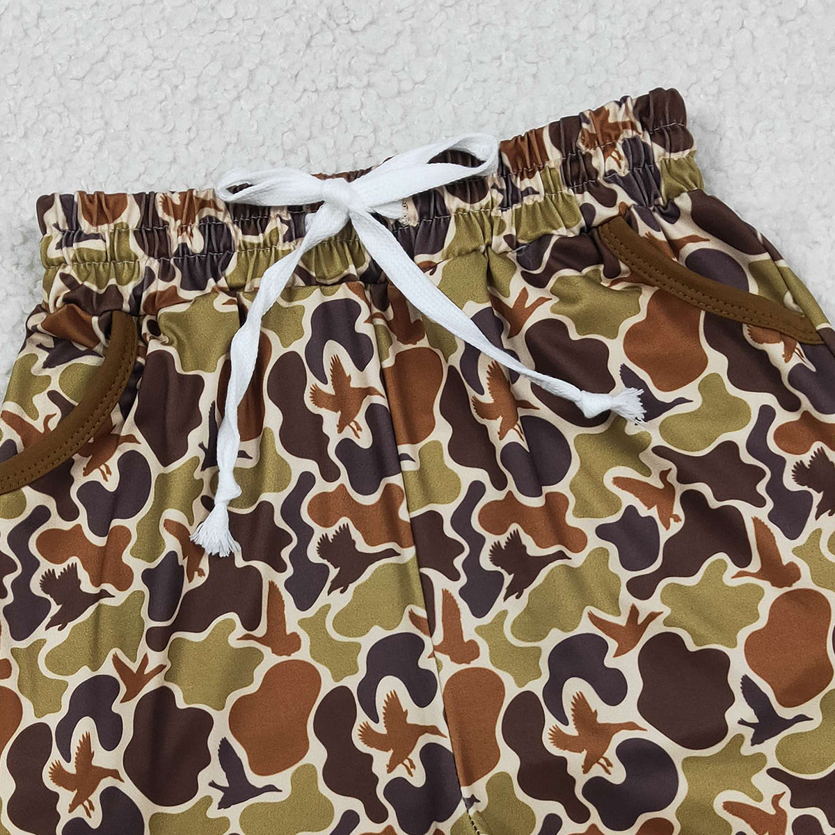 3.6 RTS NO MOQ （In stock）SS0673 Baby Boys Olive Brown Ducks Camo Hunting Pockets Shorts Bottom