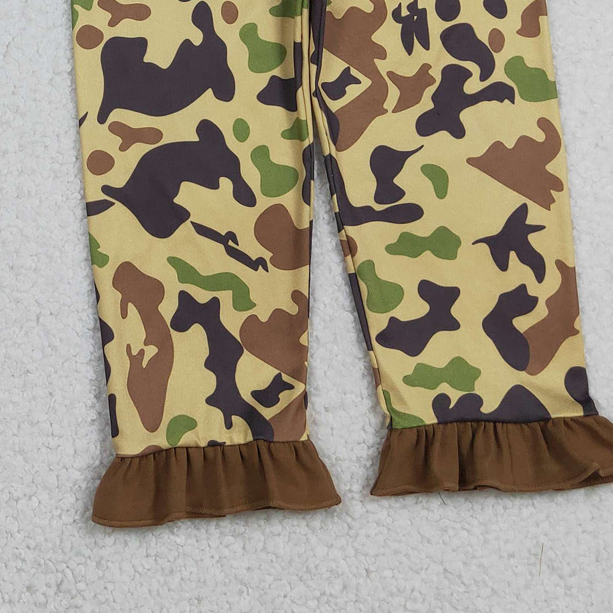 12.17 RTS NO MOQ （In stock）GLP1355 Baby Girls Brown Camo Pocket Button Top Ruffle Pants Hunting Pajamas Sets