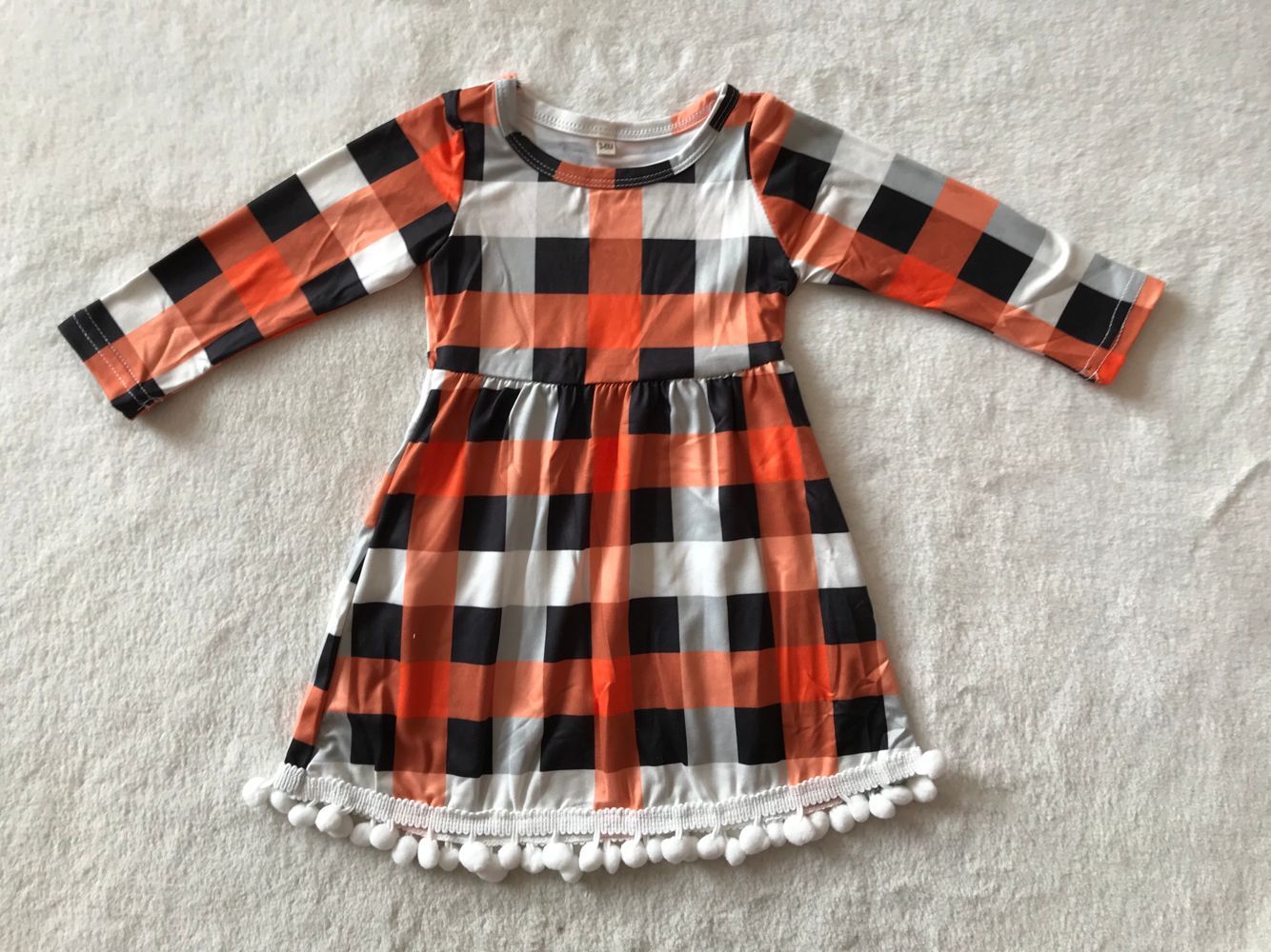 9.30 RTS NO MOQ（In stock）G3-8\ Baby Girls Winter Dress Black plaid white fur ball long sleeve dress