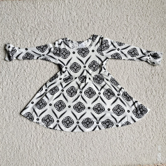 10.4 RTS NO MOQ（In stock）G3-12-1` Baby Girls Winter Dress Black floral long-sleeved dress