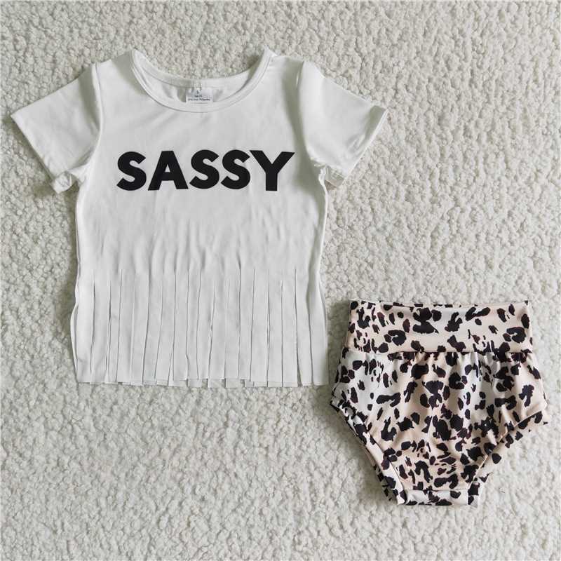 B8-10  Letter tassels leopard bummie set
