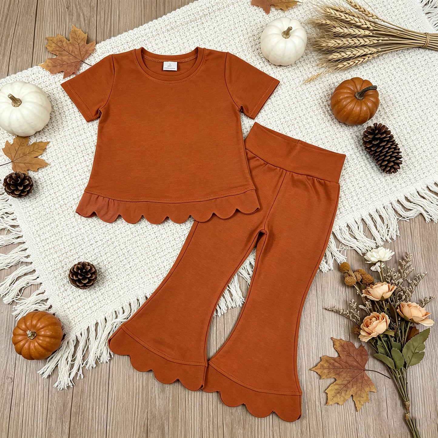 GSPO2345（GT1775+P1083）RTS NO MOQ （In stock）cotton Baby Girls Short Sleeve Shirts Top Flare Pant Scallop Sets
