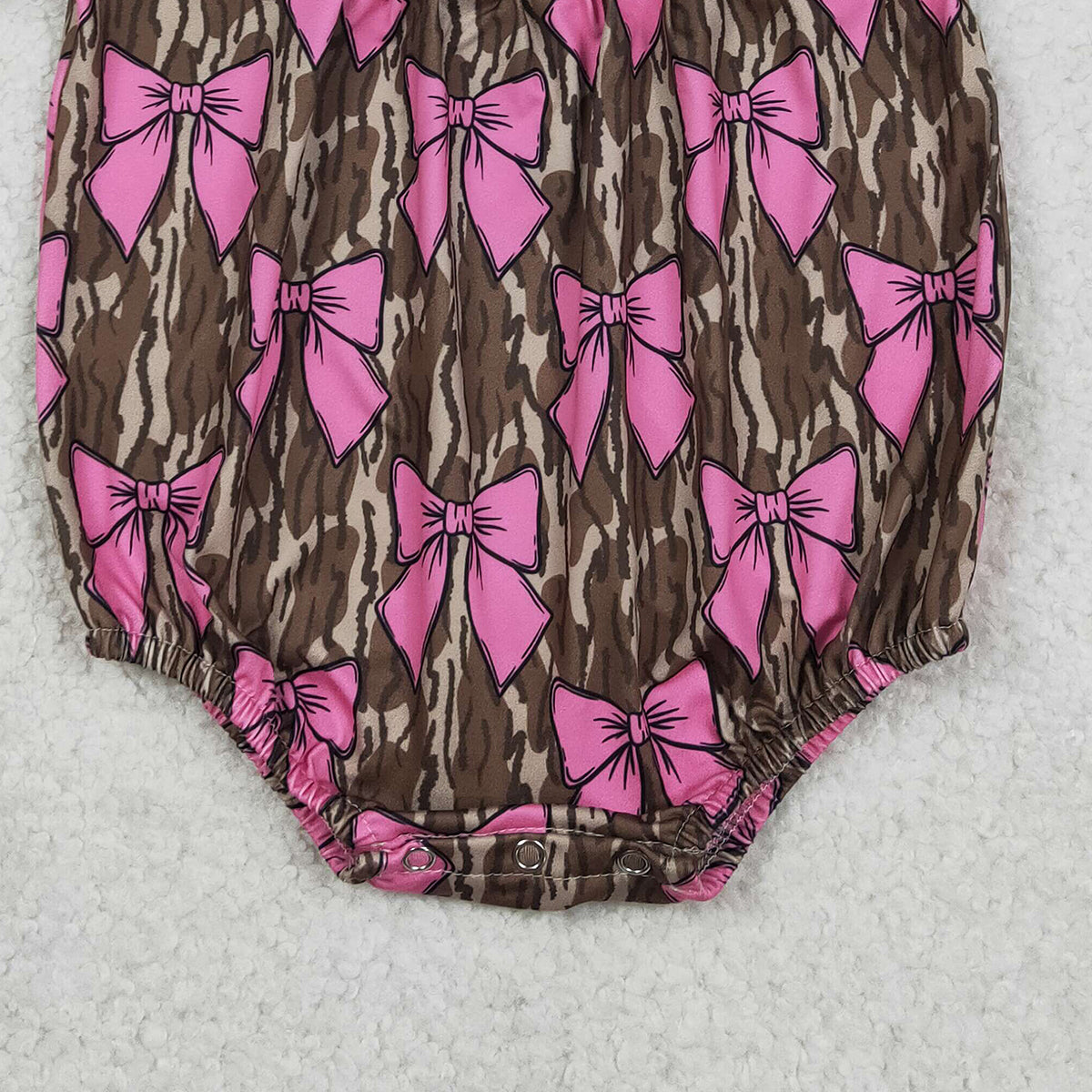 1.24 RTS NO MOQ （In stock）SR3827 Smocked Bows Baby Girls Southern Olive Camo Ruffle Rompers