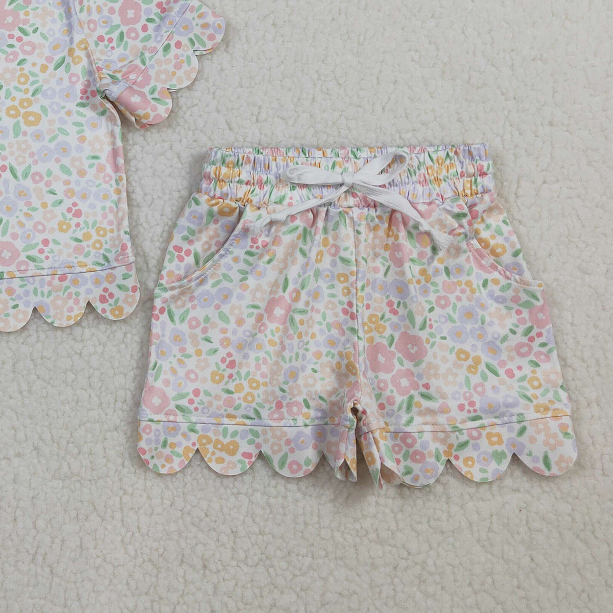 3.25 RTS NO MOQ （In stock）GSSO3273 Kids Clothing for Baby Girls Short Sleeve Colorful Small Flowers Top Shorts Scallop Clothes Sets