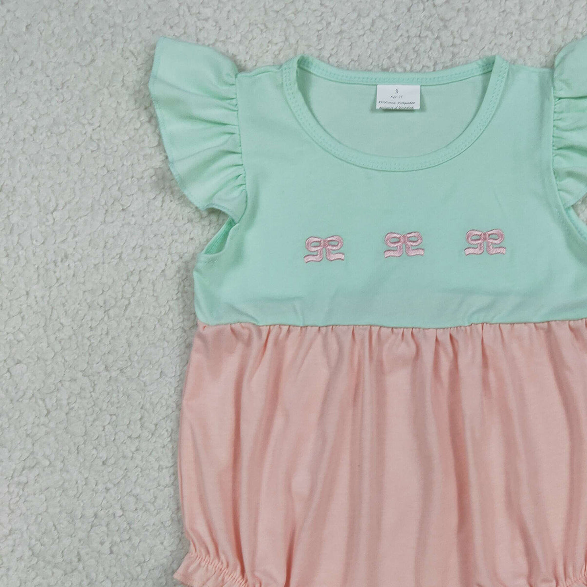 4.1 SR3895 RTS NO MOQ （In stock) Flutter sleeves bow embroidery baby girls summer romper
