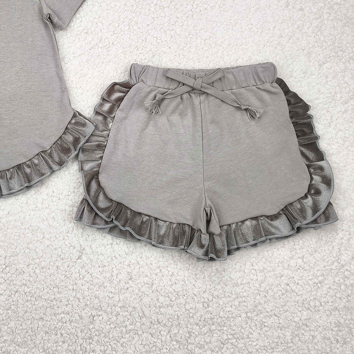 6.21 GSSO2182 RTS NO MOQ Baby Girls Summer Outfits Pure gray green lace short sleeve shorts suit