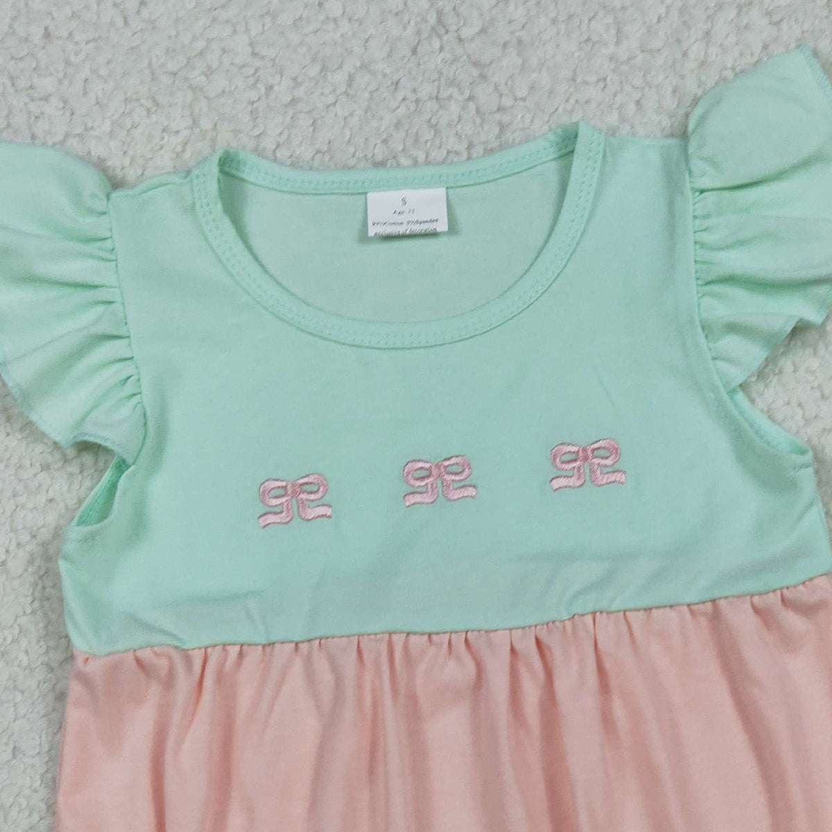 4.1 SR3895 RTS NO MOQ （In stock) Flutter sleeves bow embroidery baby girls summer romper