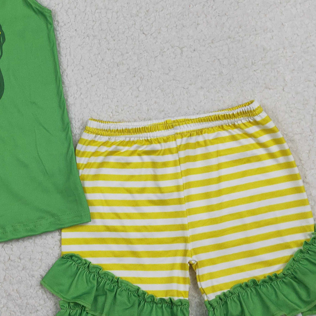 1.22 RTS NO MOQ （In stock）GSSO2867 Baby Girls Flutter Sleeve Green Golf Flags Top Ruffle Shorts Clothes Sets