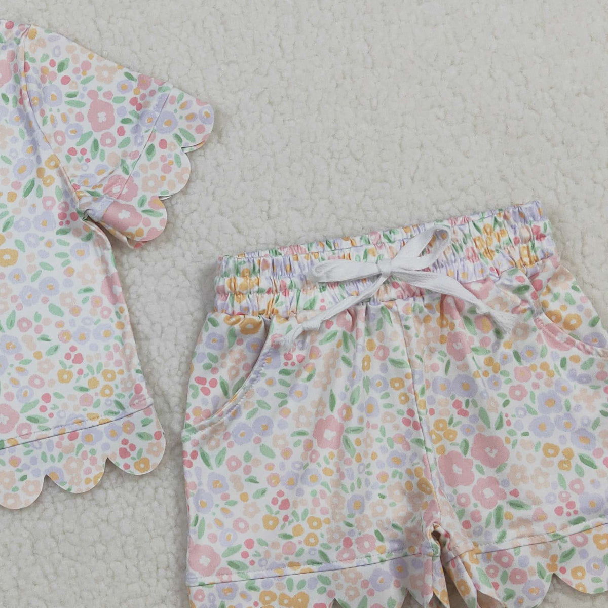 3.25 RTS NO MOQ （In stock）GSSO3273 Kids Clothing for Baby Girls Short Sleeve Colorful Small Flowers Top Shorts Scallop Clothes Sets