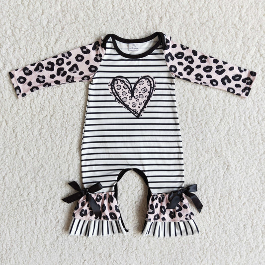 12.20 6 A26-20 RTS No Moq Promotion Baby girls heart stripe ruffle Valentines rompers