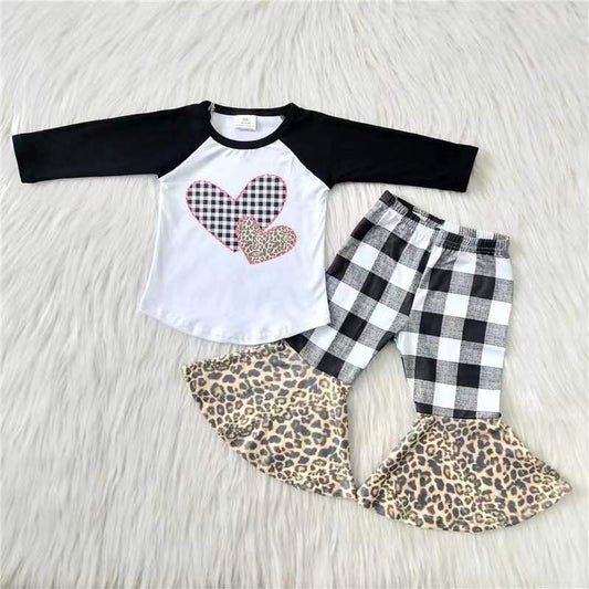 12.20 6 B7-23 RTS No Moq Clearance Baby girls Valentines black leopard hearts bell pants sets