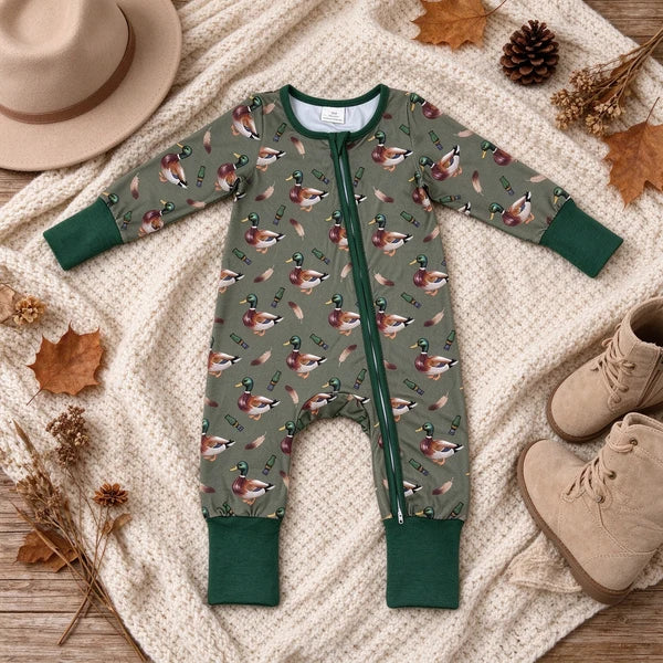 RTS NO MOQ （In stock）milk silk LR3232 Baby Boys Green Ducks Two Way Zip Convertible Daily Romper