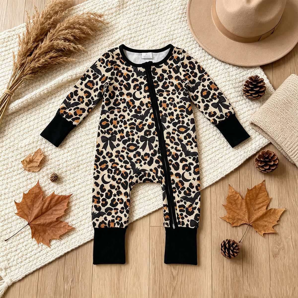 RTS NO MOQ milk silk LR3242 Baby Boys Leopard Bats Halloween Print Two Way Zip Front Convertible Romper
